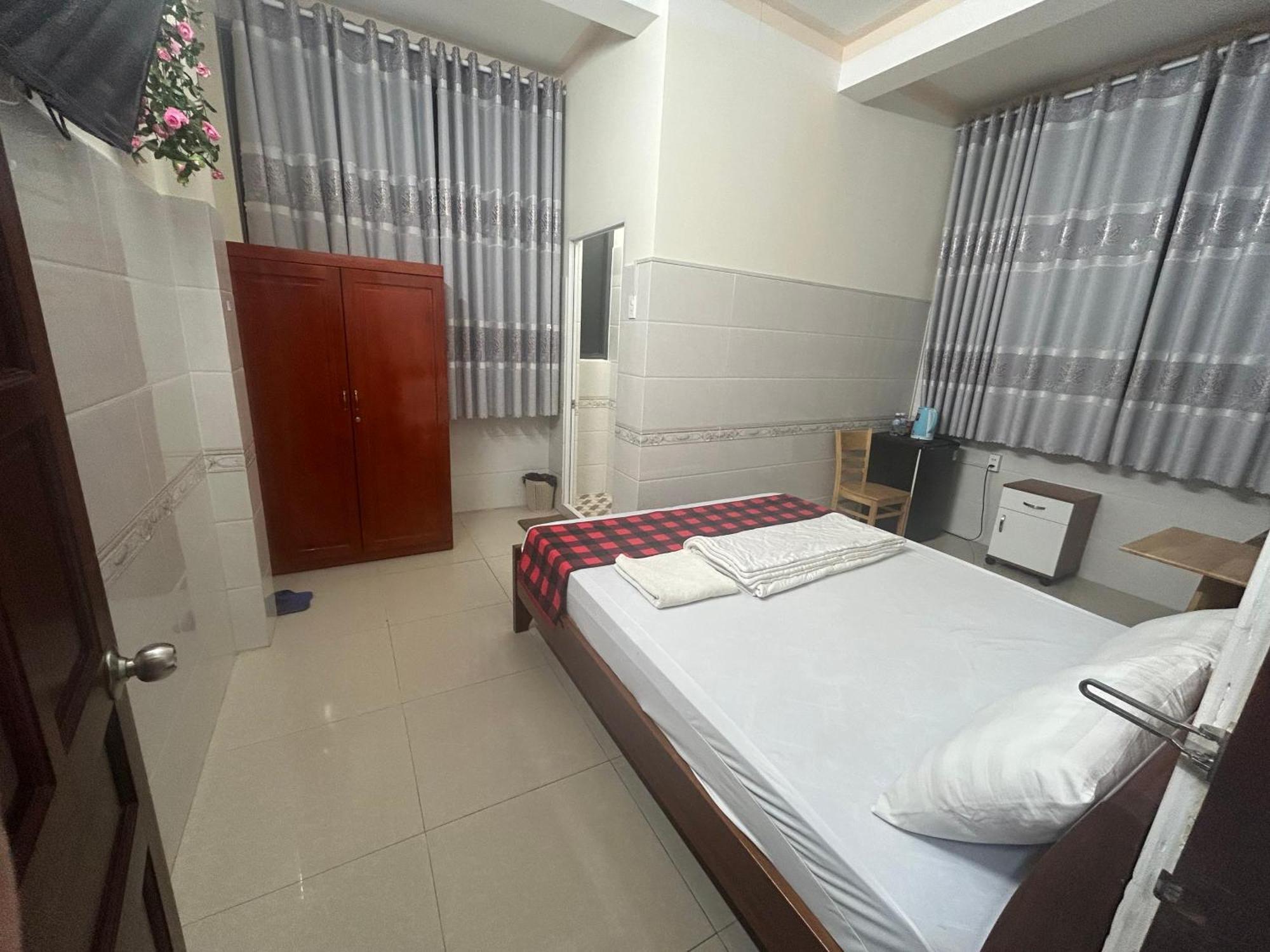 Hotel Anh Tuan Bac Lieu Bagian luar foto